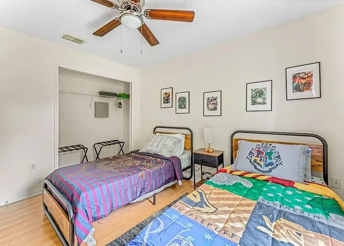 Splash Retreat:Near Disney Parks